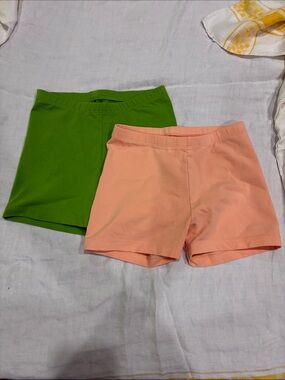 Tea Collection Peach and Green Stretch Bike Shorts